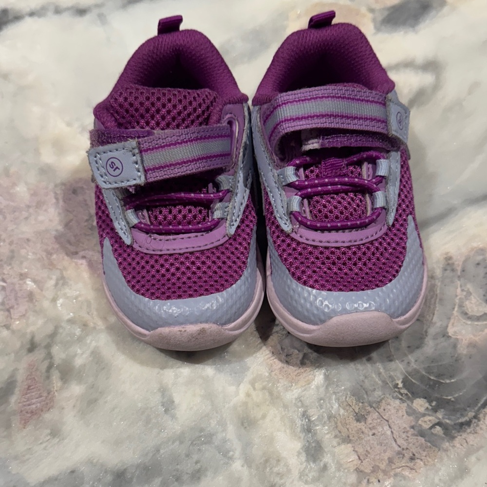 Stride Rite 4.5
